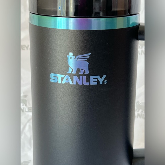 STANLEY The Black Chroma Quencher H2.0 FlowState Tumbler 30 oz - Picture 10 of 13